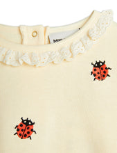 Laden Sie das Bild in den Galerie-Viewer, Ladybugs Lace Sweatshirt