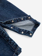 Laden Sie das Bild in den Galerie-Viewer, Baby Hungry Squirrel Denim Latzhose