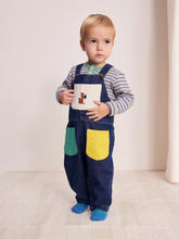 Laden Sie das Bild in den Galerie-Viewer, Baby Hungry Squirrel Denim Latzhose