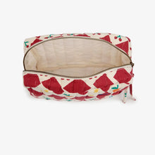 Laden Sie das Bild in den Galerie-Viewer, Harlequin printed quilted Pouch