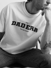 Laden Sie das Bild in den Galerie-Viewer, DAD ERA T-Shirt burgundy