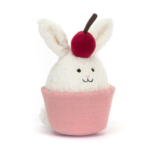 Laden Sie das Bild in den Galerie-Viewer, Dainty Dessert Bunny Cupcake