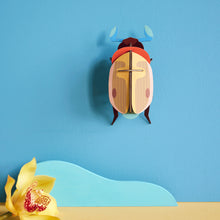 Laden Sie das Bild in den Galerie-Viewer, Lemon Fruit Beetle